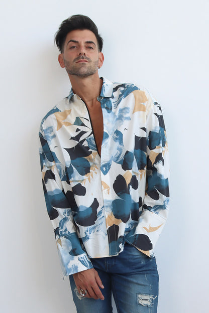 Blaues Valentinshemd mit Blumenmuster