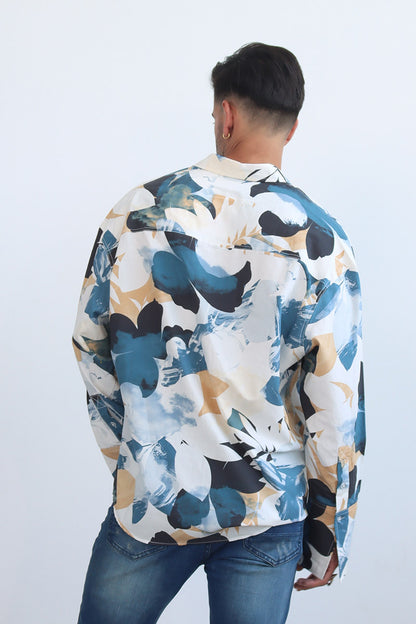 Blaues Valentinshemd mit Blumenmuster